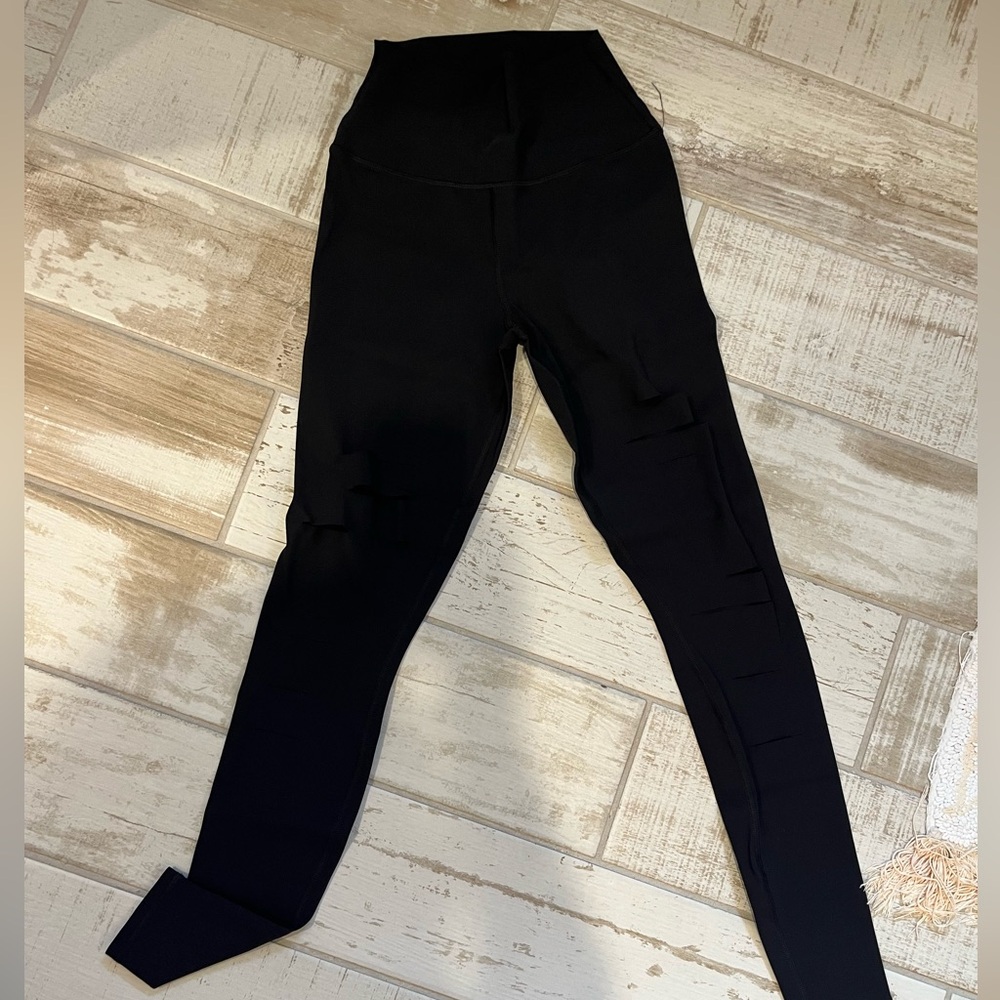 Alo slashed black leggings xxs